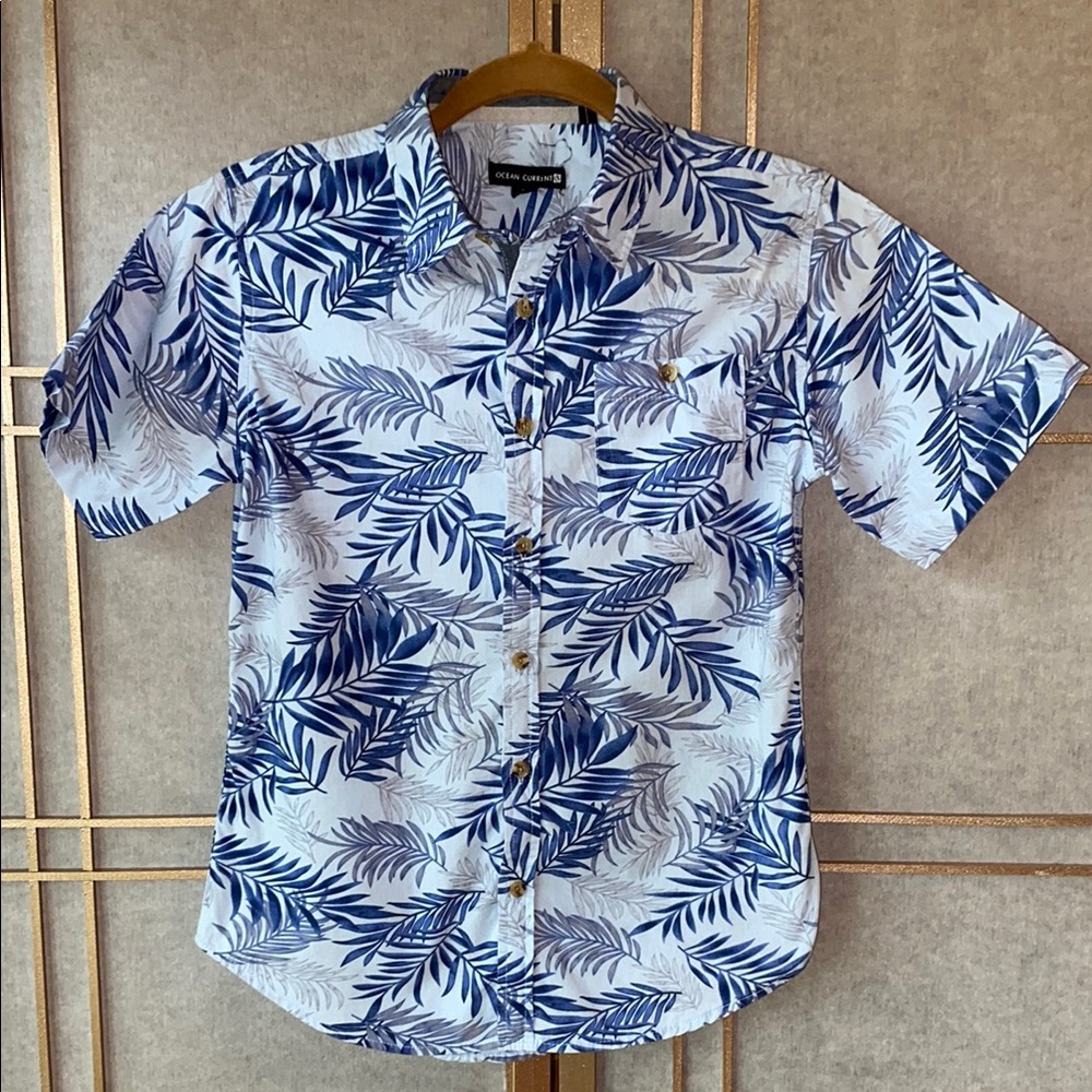 Tropical print, short sleeve, button front shirt, boys size large
